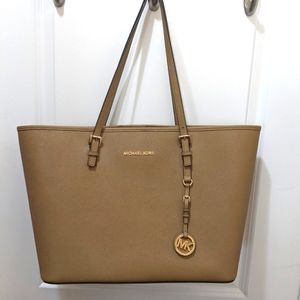 EUC Michael Kors Women's Tan Camel Khaki Handbag